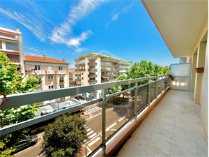 appartement à la vente -   06600  ANTIBES, surface 53 m2 vente appartement - APR688136